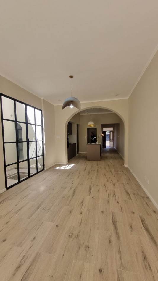 Casa en Venta: Reciclada a Nueva