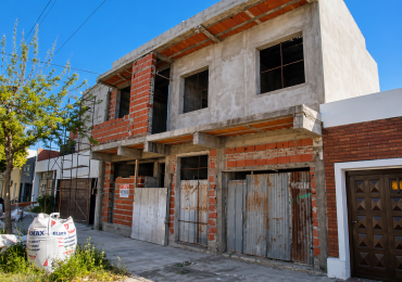 Salon Comercial +departamento - Reconquista